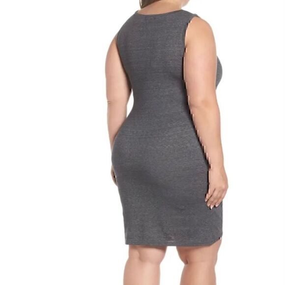 Like New Leith Ruched Bodycon Sheath Dress 2X - Picture 2 of 9